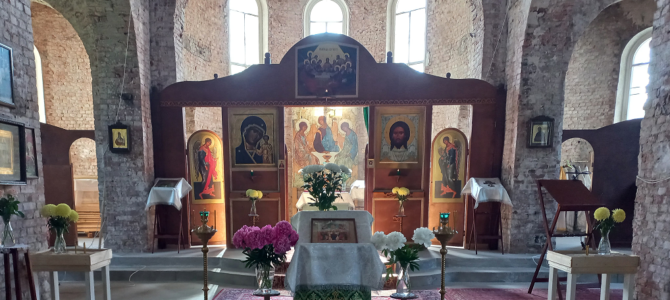 Интерьер восстановленного храма